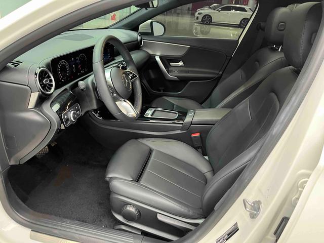 Mercedes-Benz A-class 2023 A 180 L – фото 12