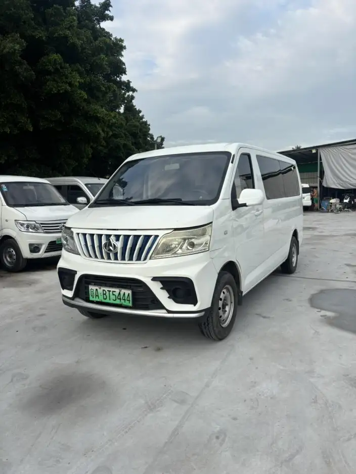 Ruixing EM80 2024 Model Comfort Model Back lift door 6 seat 270km 41.86kWh