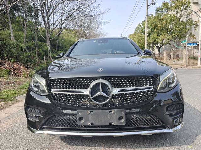 Mercedes-Benz GLC Модель 2019 года GLC 300 L 4MATIC Dynamic – фото 2