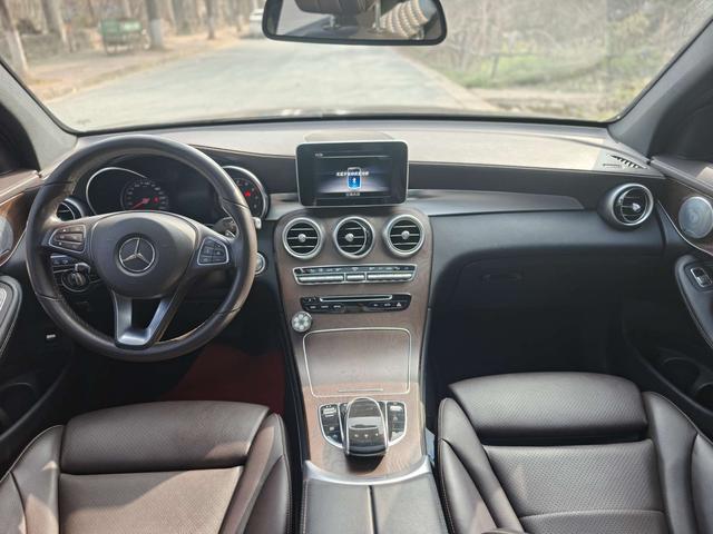 Mercedes-Benz GLC Модель 2019 года GLC 300 L 4MATIC Dynamic – фото 4