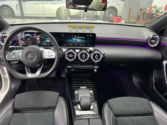 Mercedes-Benz A-Class 2019 A 200 L – фото 5