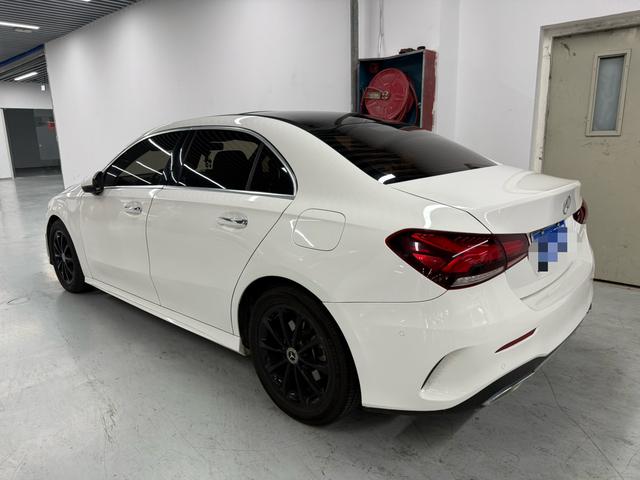 Mercedes-Benz A-Class 2019 A 200 L Sport Sedan – фото 6