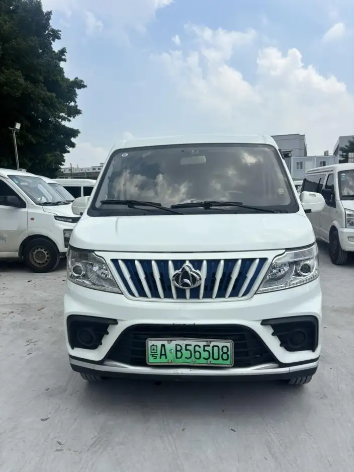 Ruixing EM80 2024 Model Comfort Model Back lift door 6 seat 270km 41.86kWh