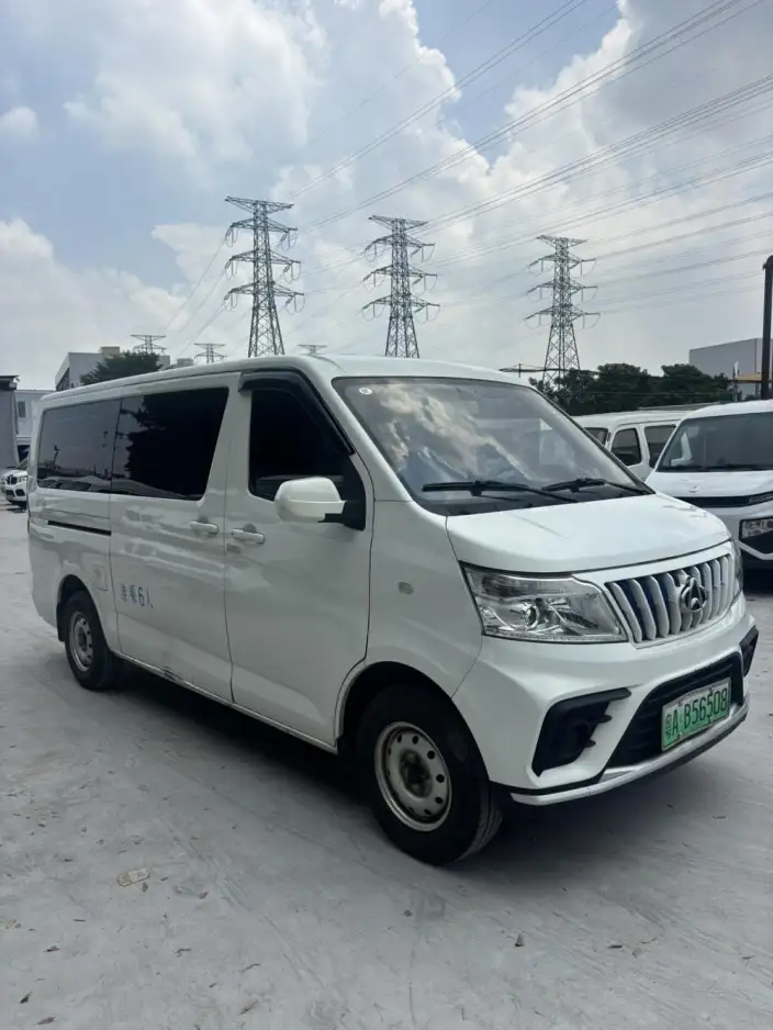 Ruixing EM80 2024 Model Comfort Model Back lift door 6 seat 270km 41.86kWh