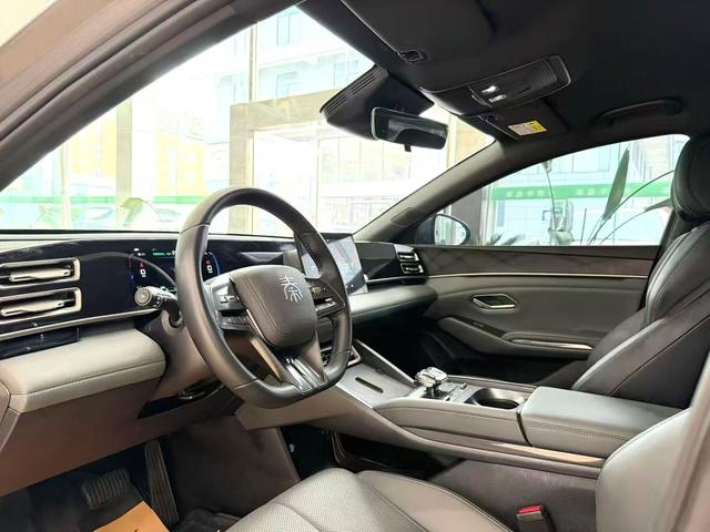 BYD Qin L DM 2024 DM-i 80km Leading – фото 8