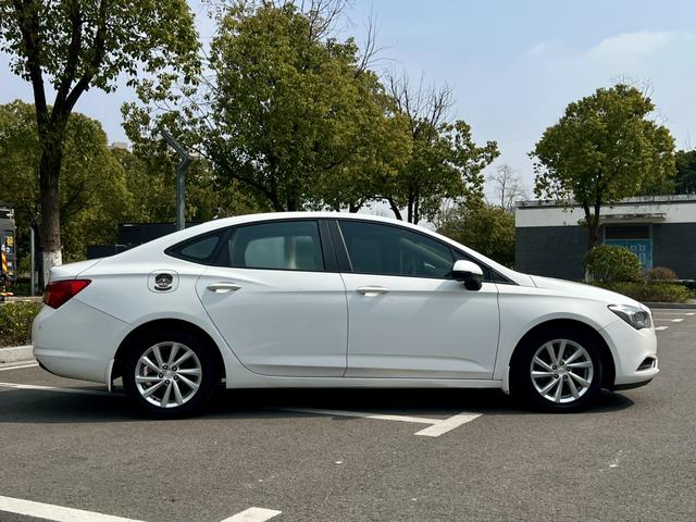 Buick Verano 2015 модификация Тройная литиевая батарея кузов 15S автоматическое Leading – фото 4