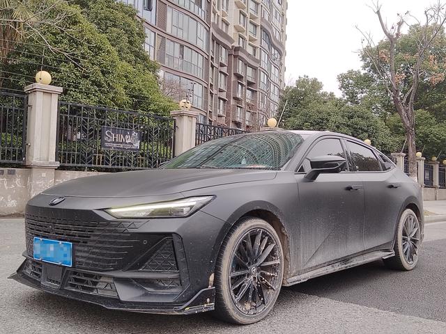 Changan UNI-V 2022 1.5T Sport – фото 1