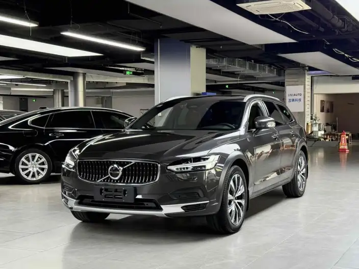 Volvo V90 2024 Model Cross Country B5 AWD Zhiyuan Edition