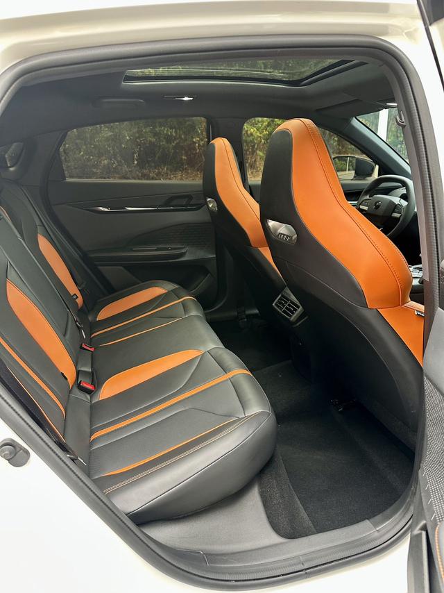 Changan UNI-V 2024 1.5T Premium Sport – фото 9