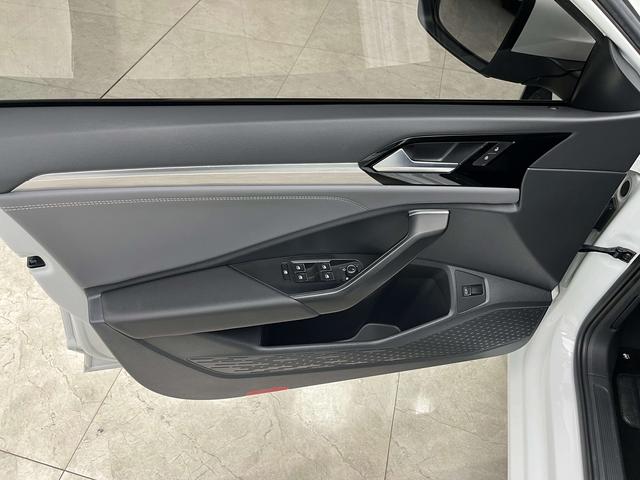 Volkswagen Sagitar 2021 280TSI DSG Beyond Edition – фото 10
