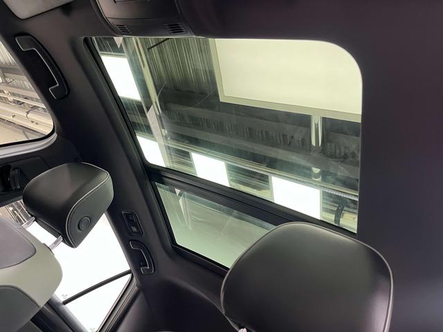 Volkswagen T-Roc Раздел 2023 300TSI DSG Starlight Edition – фото 9