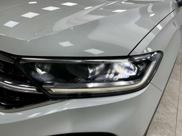 Volkswagen T-Roc Раздел 2023 300TSI DSG Starlight Edition – фото 18