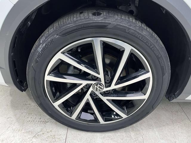 Volkswagen T-Roc Раздел 2023 300TSI DSG Starlight Edition – фото 20