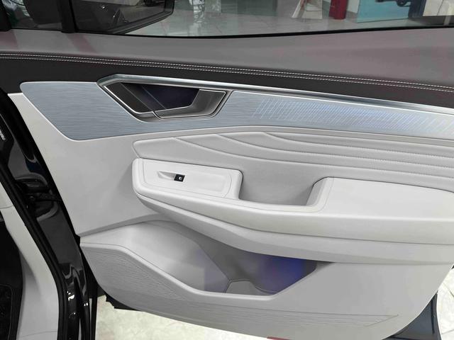 Talagon 2022 380TSI 4WD Flagship Victory Edition 6-Seater – фото 10