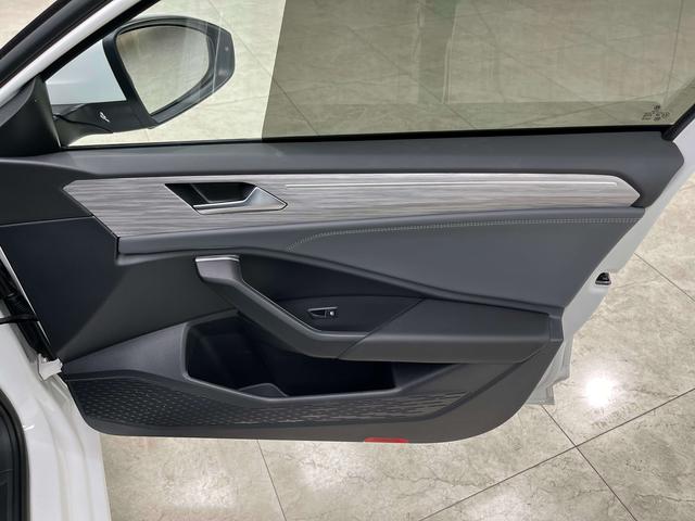 Volkswagen Sagitar 2023 200TSI DSG Beyond Edition – фото 12