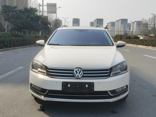 Magotan импорт 2015 модификация Touring Edition 2.0TSI Com f ort – фото 2