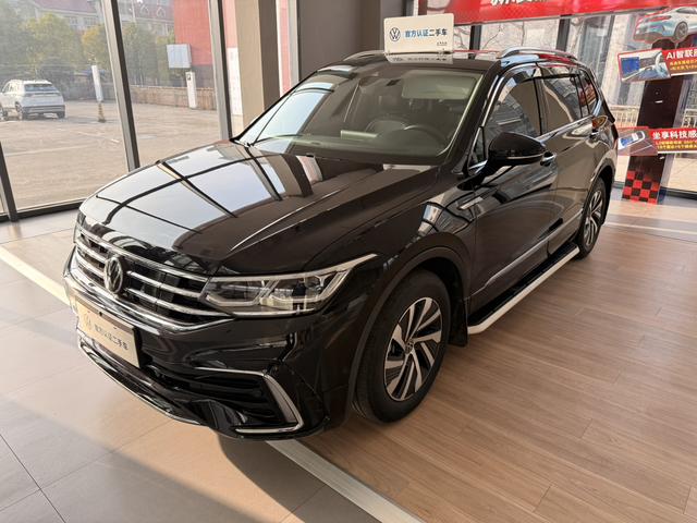 Volkswagen Tiguan L PHEV 2023 430PHEV Plug-In Hybrid Flagship Edition – фото 1
