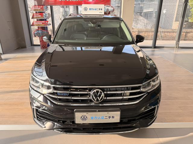 Volkswagen Tiguan L PHEV 2023 430PHEV Plug-In Hybrid Flagship Edition – фото 2