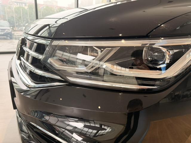 Volkswagen Tiguan L PHEV 2023 430PHEV Plug-In Hybrid Flagship Edition – фото 6