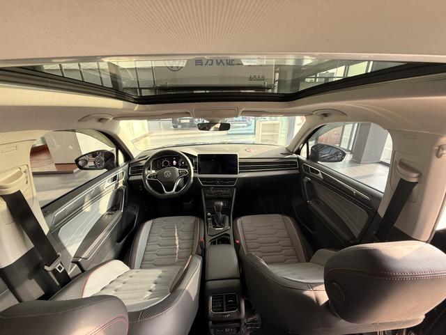 Volkswagen Tiguan L PHEV 2023 430PHEV Plug-In Hybrid Flagship Edition – фото 8