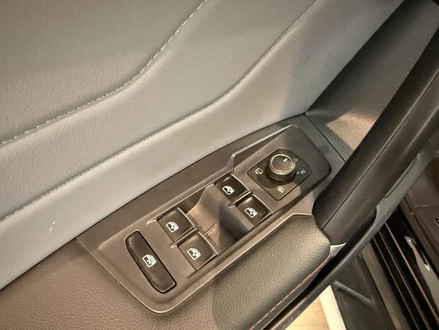 Volkswagen Tiguan L PHEV 2023 430PHEV Plug-In Hybrid Flagship Edition – фото 12