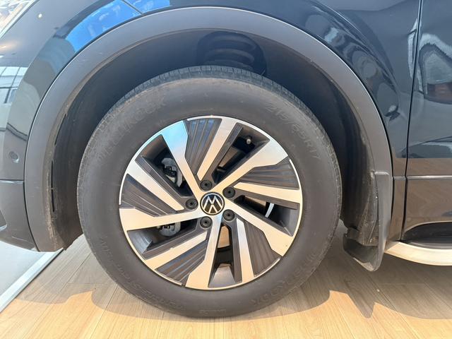 Volkswagen Tiguan L PHEV 2023 430PHEV Plug-In Hybrid Flagship Edition – фото 13