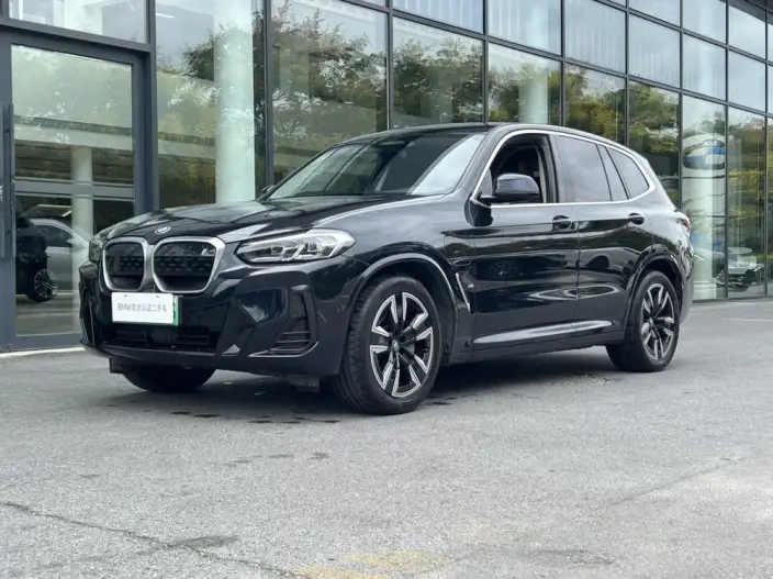 BMW iX3 2022 Model Facelift Leading Model