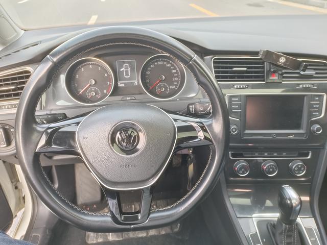 Volkswagen Golf 2017 230 TSI Automatic Comfort One Millionth Edition – фото 8