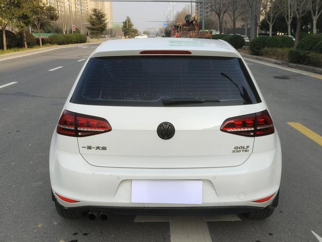 Volkswagen Golf 2017 230 TSI Automatic Comfort One Millionth Edition – фото 14