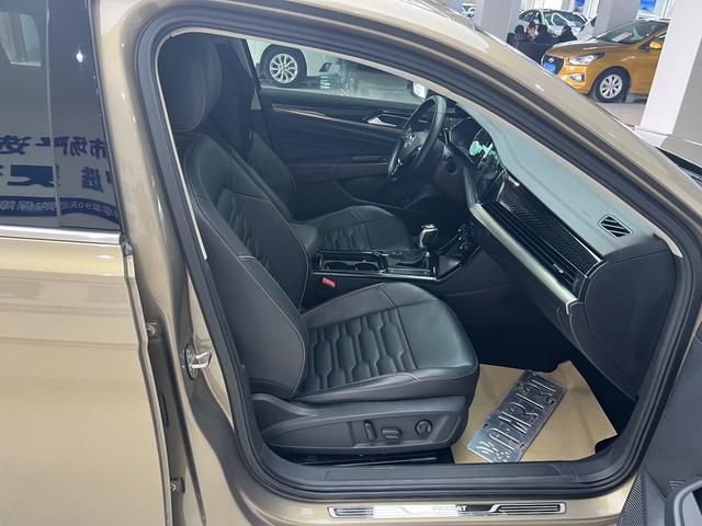 Volkswagen Passat 2019 330TSI Elite China V I – фото 12