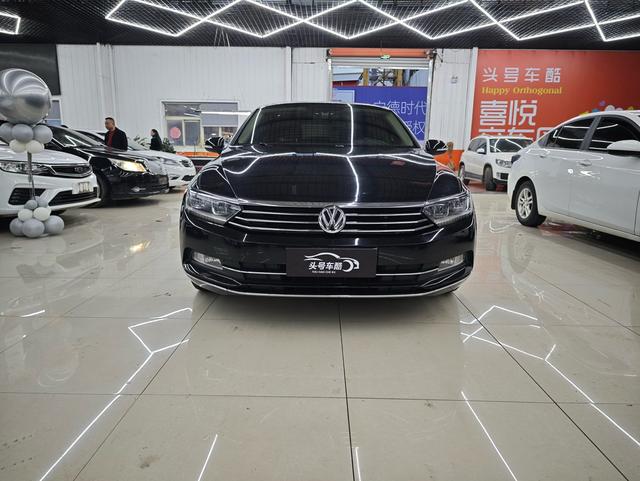 Volkswagen Magotan 2019 330TSI DSG Luxury China V – фото 2