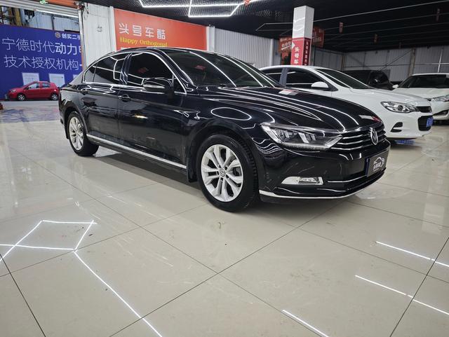 Volkswagen Magotan 2019 330TSI DSG Luxury China V – фото 3