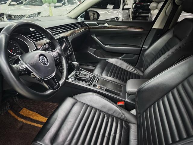 Volkswagen Magotan 2019 330TSI DSG Luxury China V – фото 8