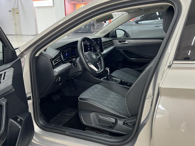 Volkswagen Sagitar 2023 300TSI DSG Premier Edition – фото 4