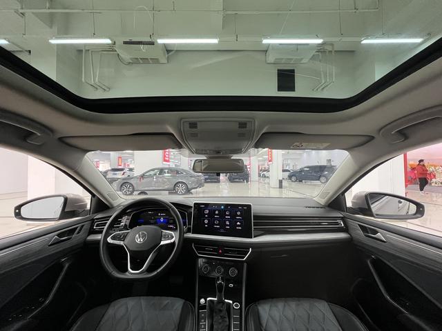 Volkswagen Sagitar 2023 300TSI DSG Premier Edition – фото 5