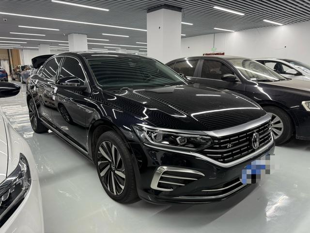 Volkswagen Passat 2023 Modi f ied 330TSI Luxury Edition – фото 2