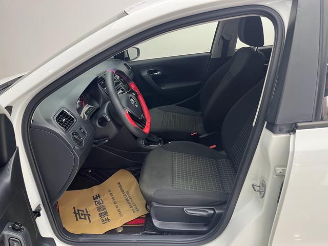Volkswagen Polo 2016 1.6L Automatic Comfort – фото 5