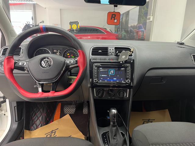 Volkswagen Polo 2016 1.6L Automatic Comfort – фото 7