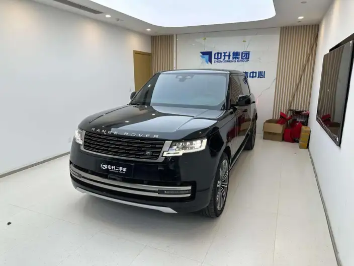 Range Rover 2025 Model 3.0 L6 400PS Shengshi Extended Edition 7 seat