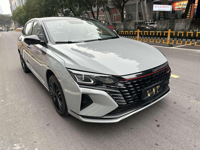 Yixuan MAX 2022 1.5T Super Cool Dad Edition – фото 3