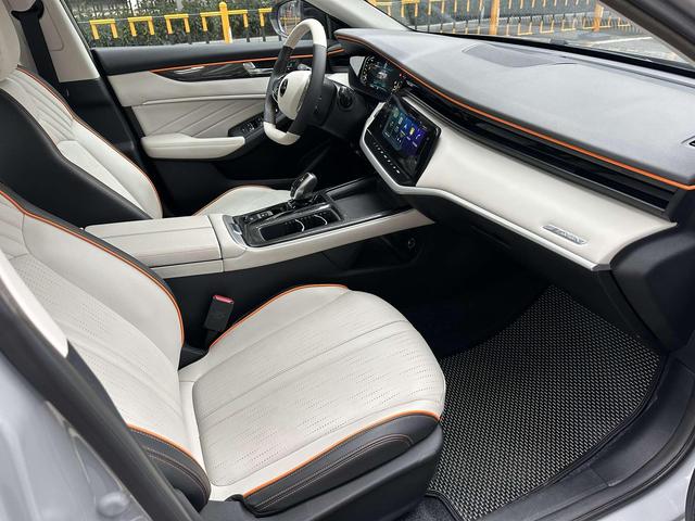 Yixuan MAX 2022 1.5T Super Cool Dad Edition – фото 4