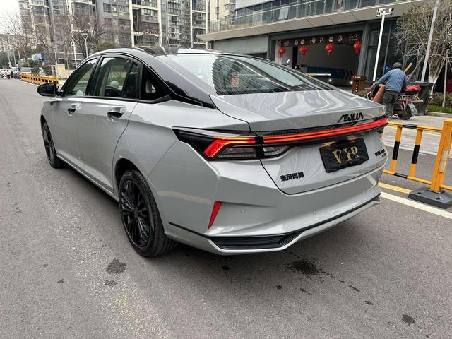 Yixuan MAX 2022 1.5T Super Cool Dad Edition – фото 14