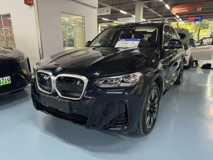 BMW iX3 2023 Model Leading Model