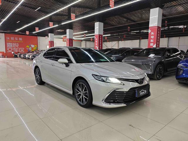 Toyota Camry 2021 2.5G Luxury – фото 3