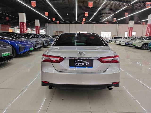 Toyota Camry 2021 2.5G Luxury – фото 5