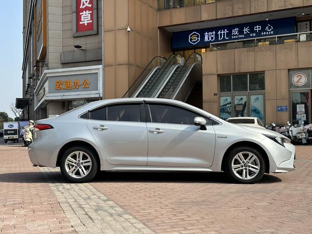 Toyota Levin Модель 2019 года Hybrid 1.8H Deluxe Edition Country VI – фото 4