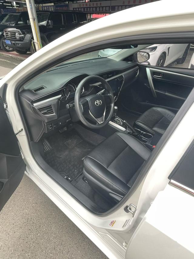 Toyota Corolla 2017 1.2T CVT GL – фото 8