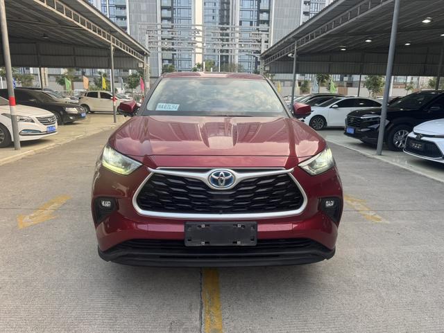 Toyota Highlander 2022 Hybrid 2.5L 2WD Elite 7-Seater – фото 2