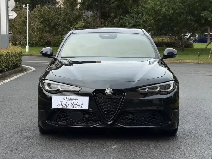 Alfa Romeo Giulia 2025 Model 2.0T 280HP VELOCE Track Edition