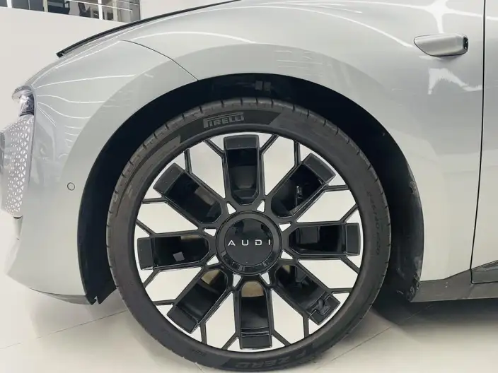 AUDI E5 Sportback 2026 Model Flagship quattro Model